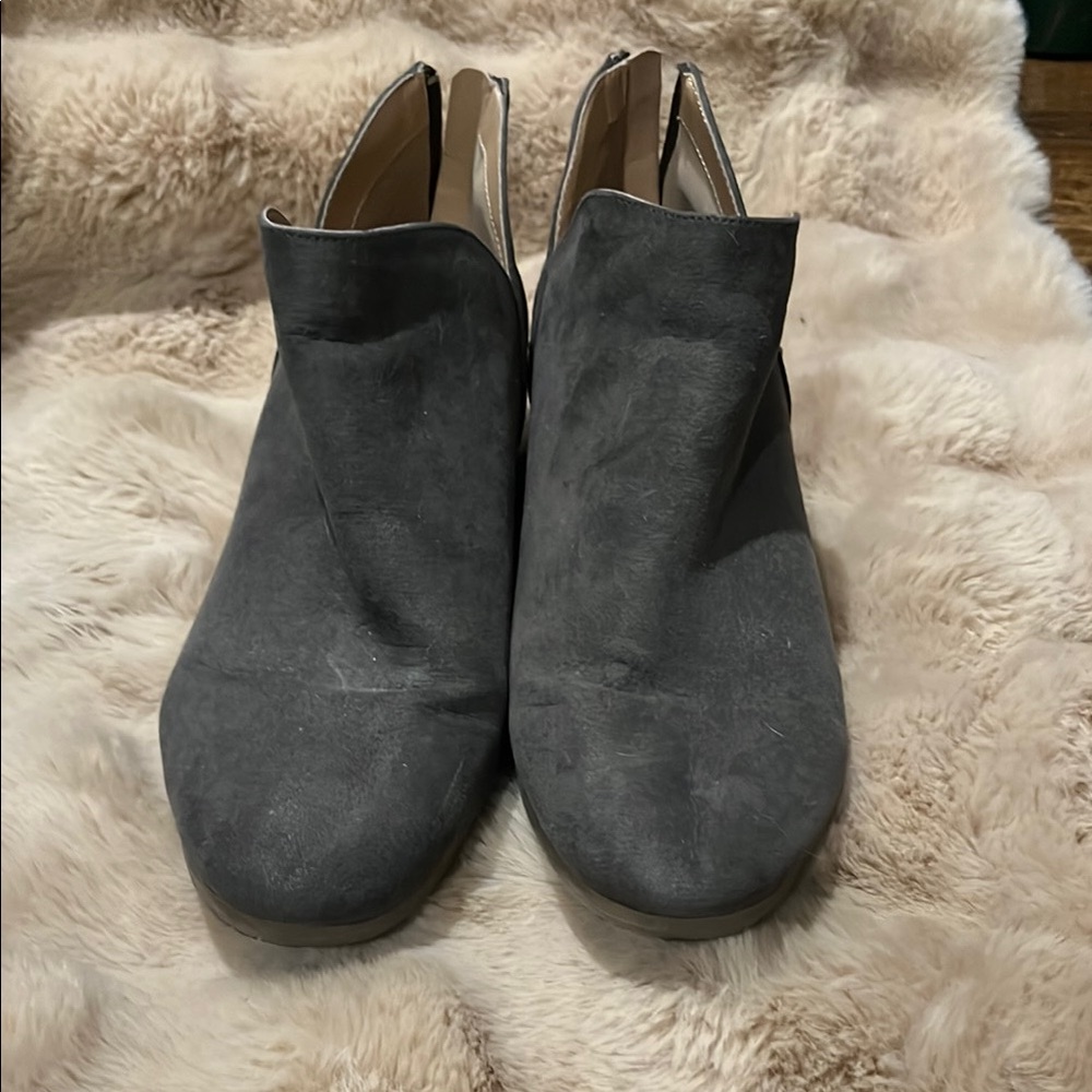 Stylish Gray Women's Shoes